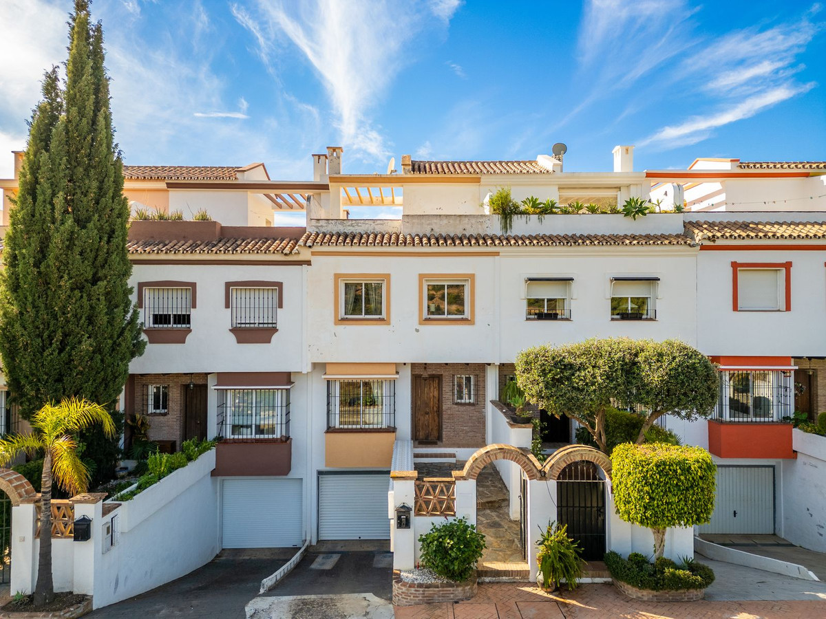 3 Bedroom Villa for Sale in Marbella — 8