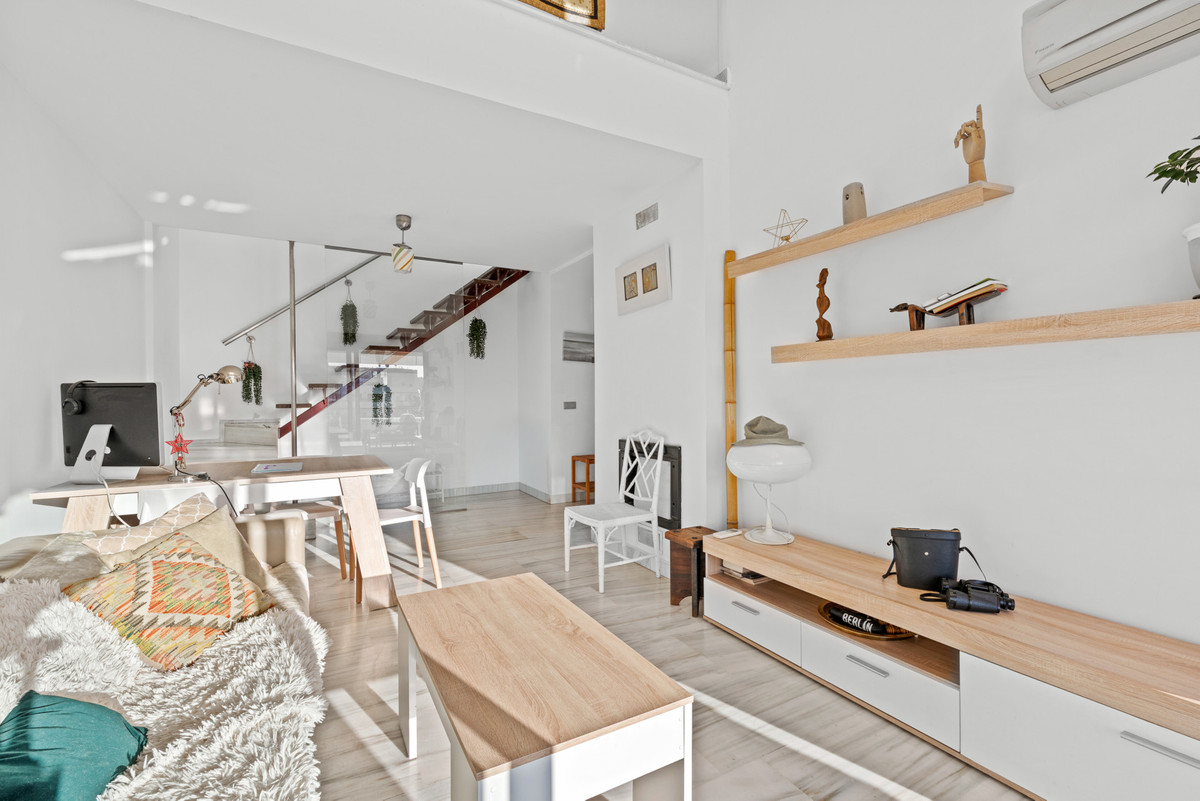 2 Bedroom Apartment for Sale in Estepona — view 14