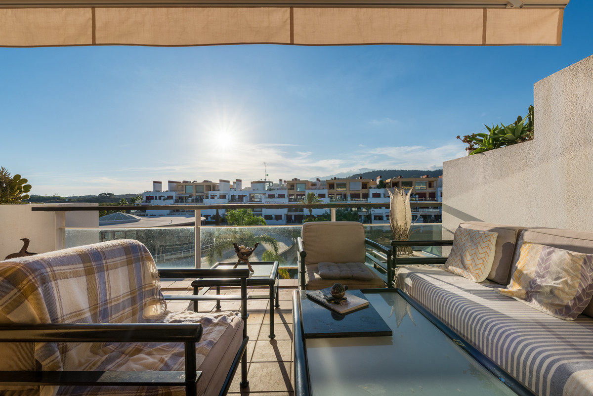 2 Bedroom Apartment for Sale in Estepona — view 15