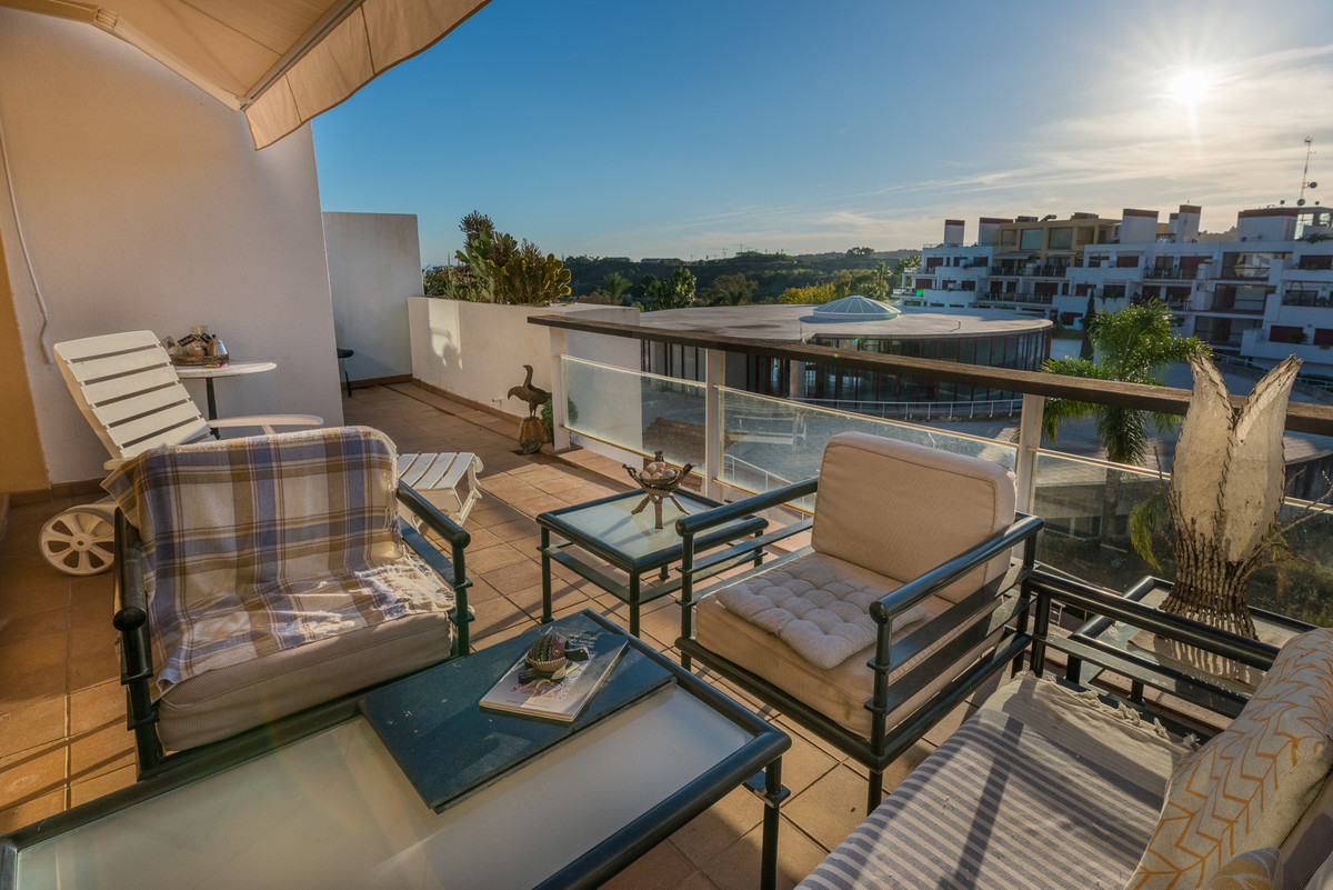 2 Bedroom Apartment for Sale in Estepona — view 20