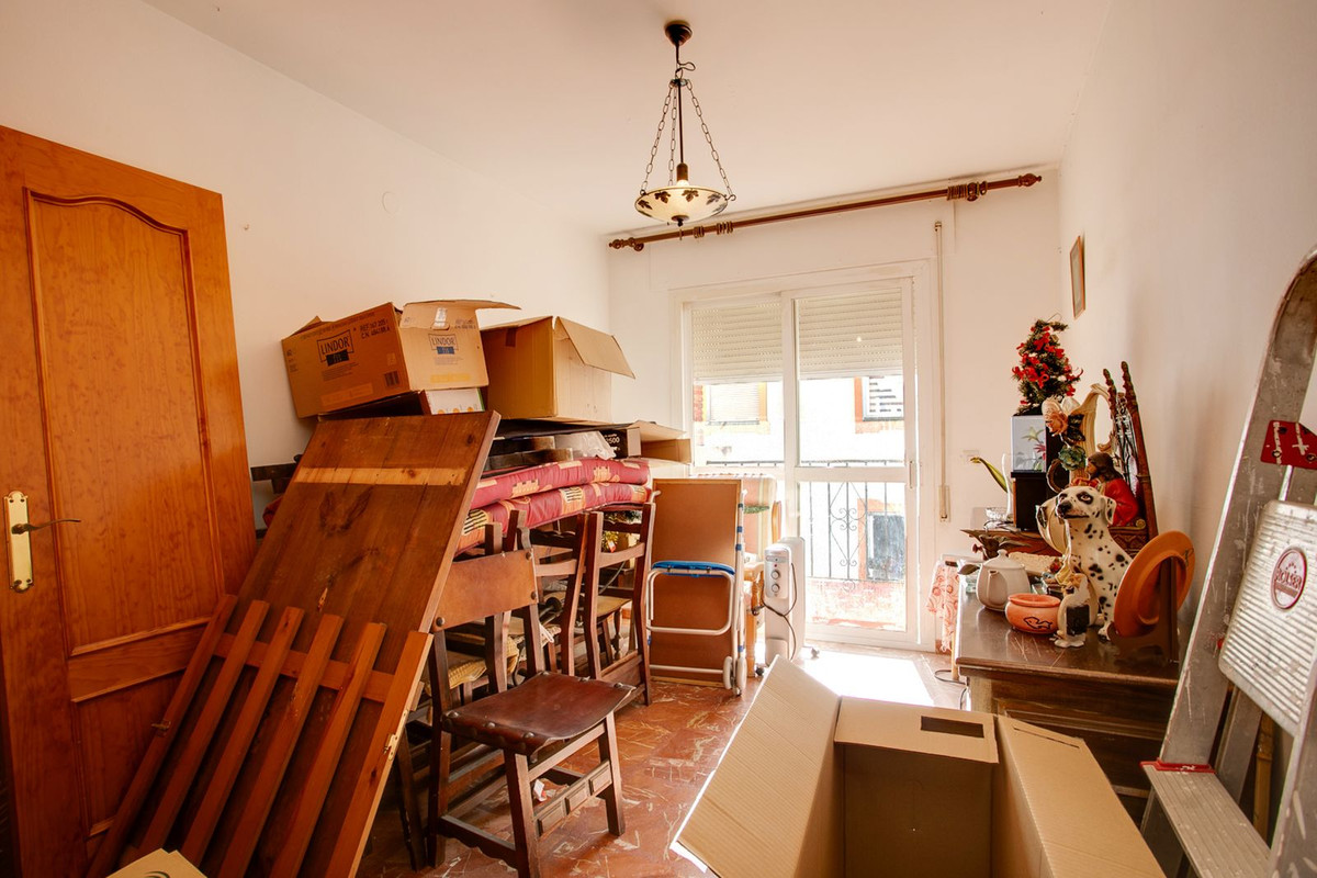 4 Bedroom Villa for Sale in Estepona — 8