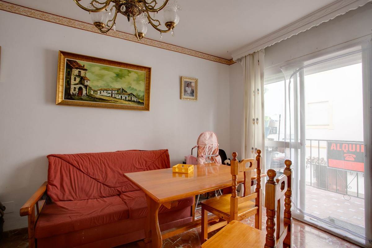 4 Bedroom Villa for Sale in Estepona — 9
