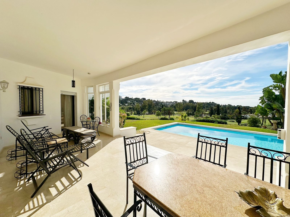 4 Bedroom Villa for Sale in El Paraiso — 5