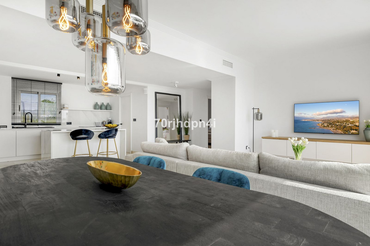 3 Bedroom Apartment for Sale in Estepona — 8