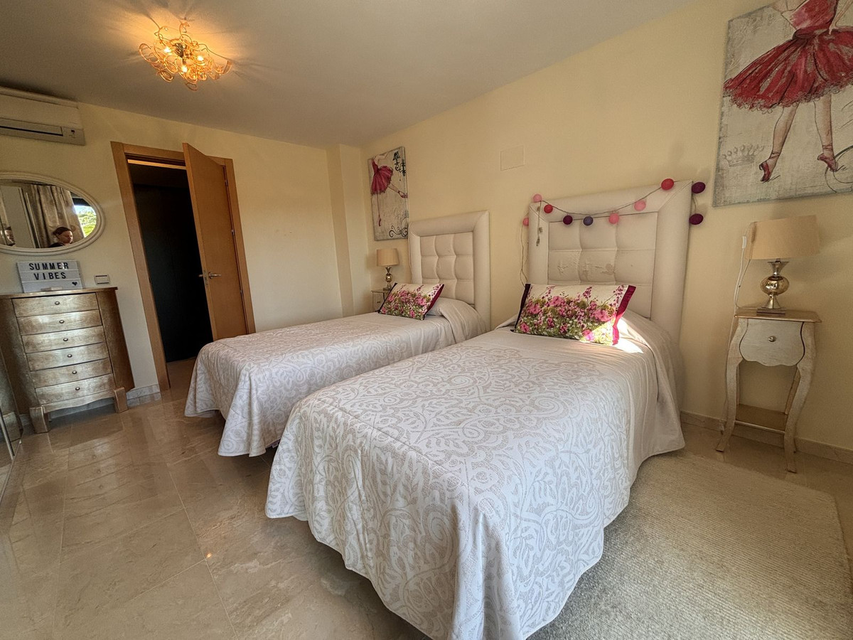 7 Bedroom Villa for Sale in Benahavís — view 19
