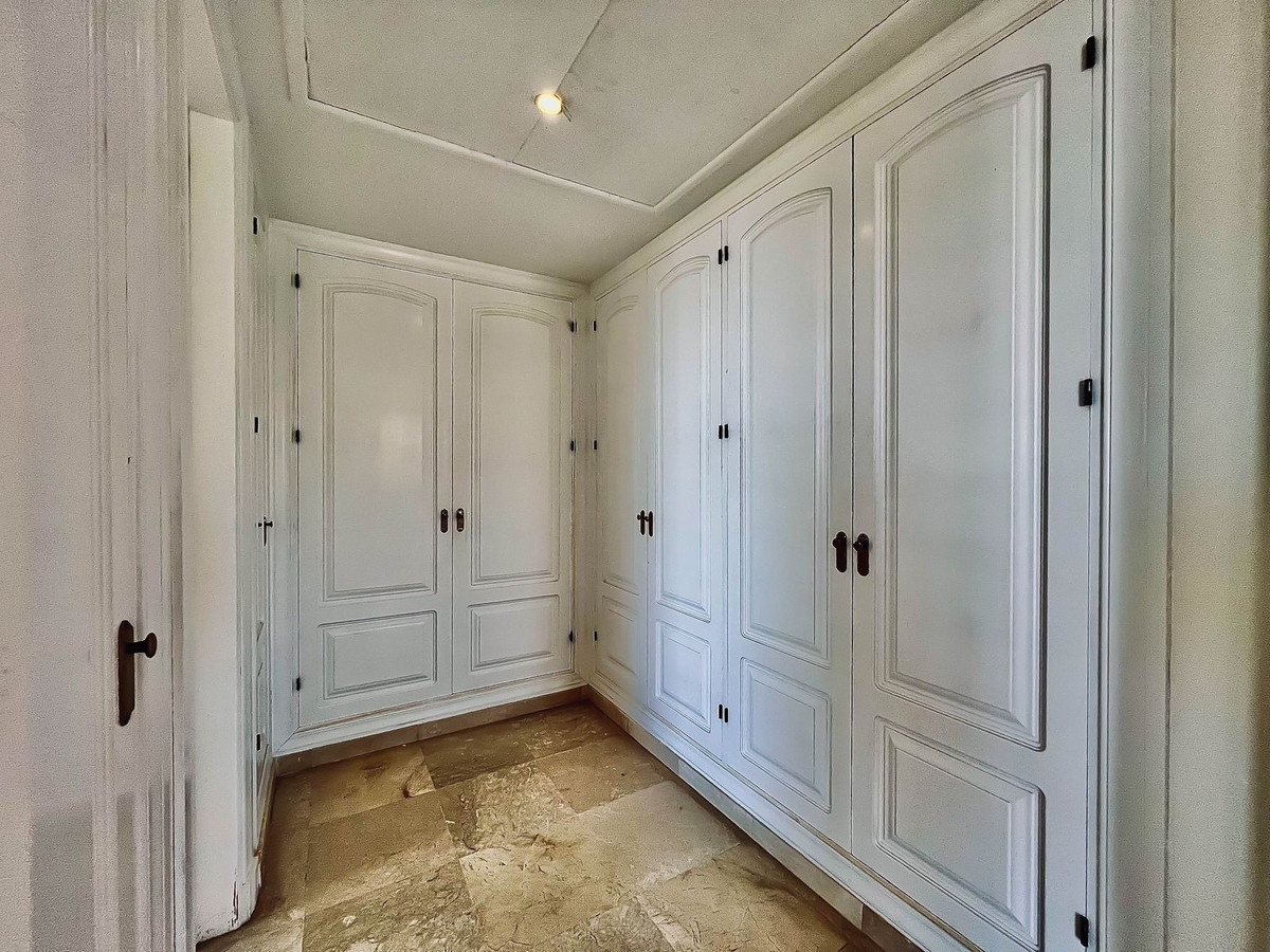4 Bedroom Villa for Sale in La Quinta — view 19