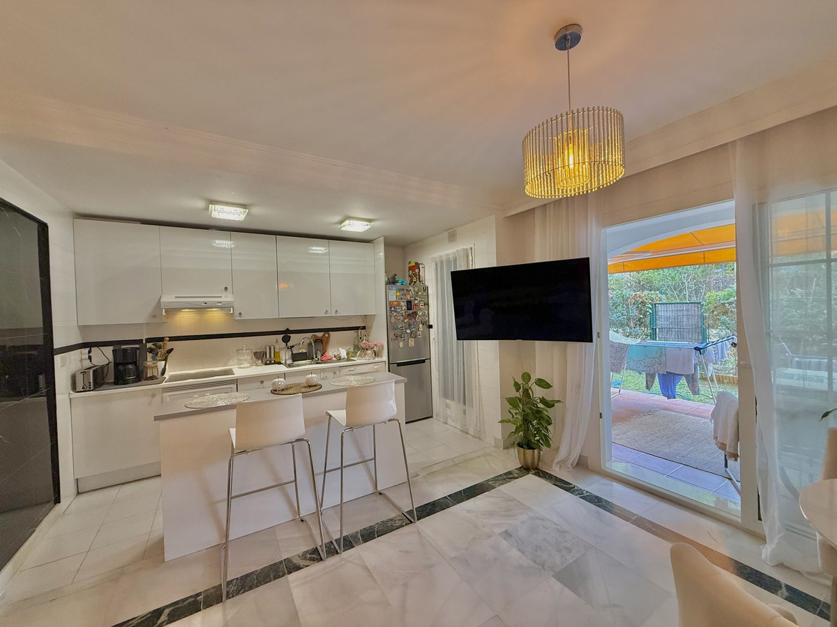 2 Bedroom Apartment for Sale in The Golden Mile — 8