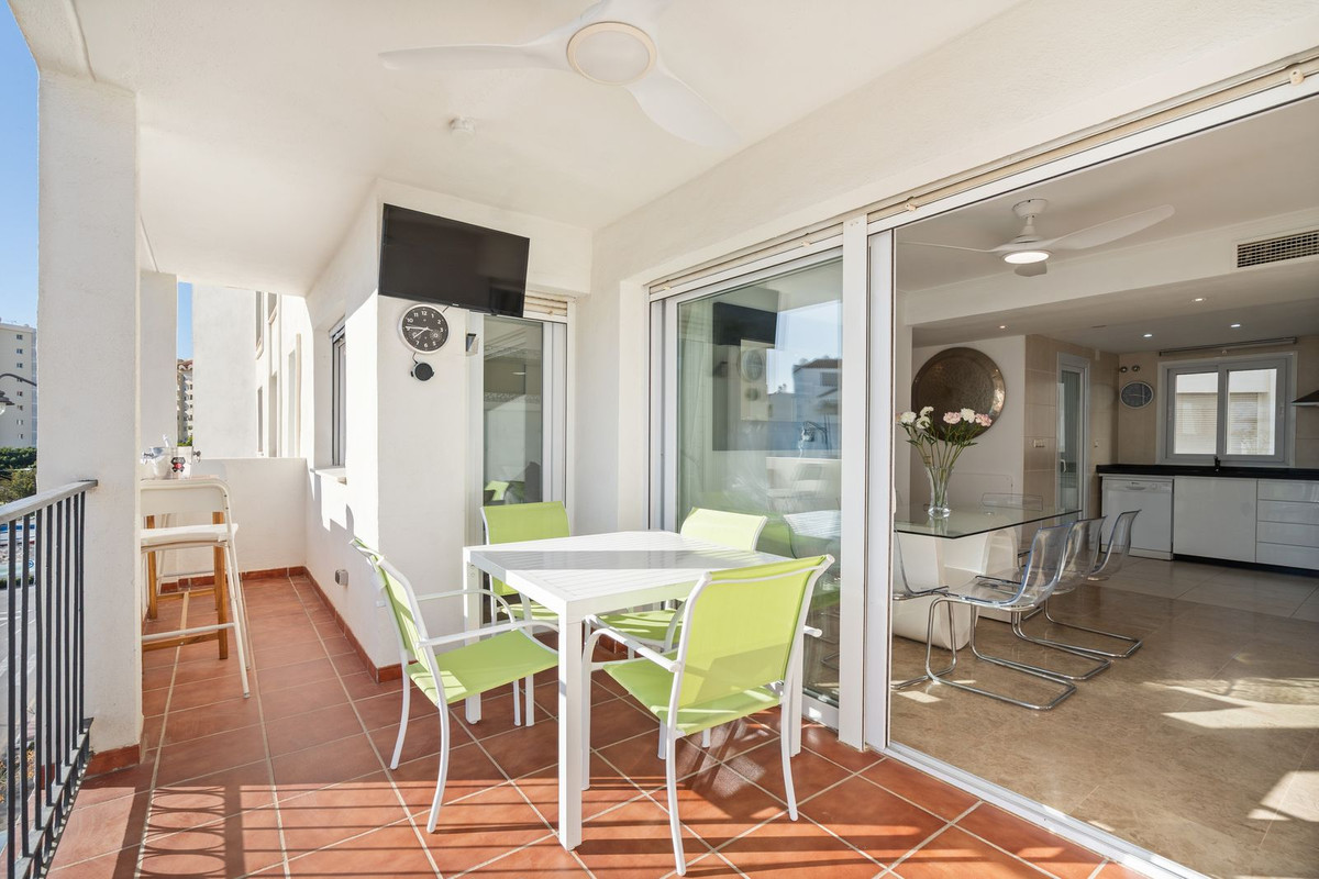 3 Bedroom Apartment for Sale in Estepona — 4
