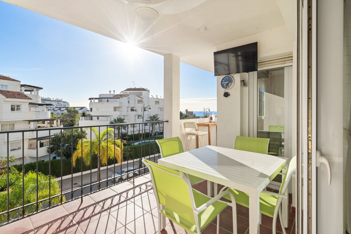 3 Bedroom Apartment for Sale in Estepona — 5