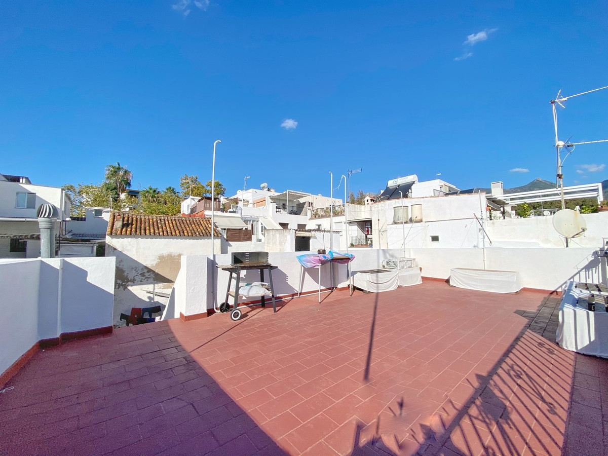 4 Bedroom Villa for Sale in Marbella