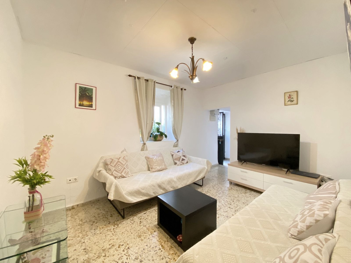 4 Bedroom Villa for Sale in Marbella — 2