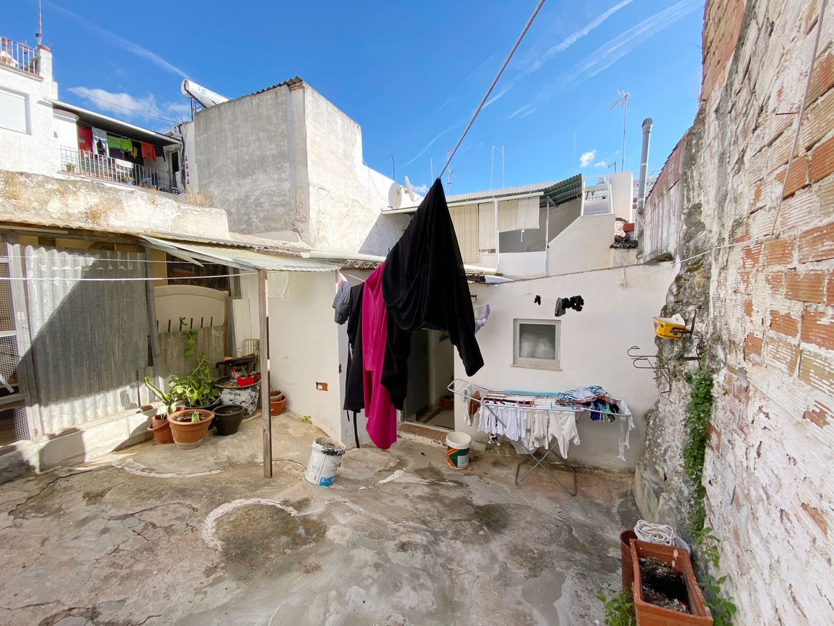 4 Bedroom Villa for Sale in Marbella — 3