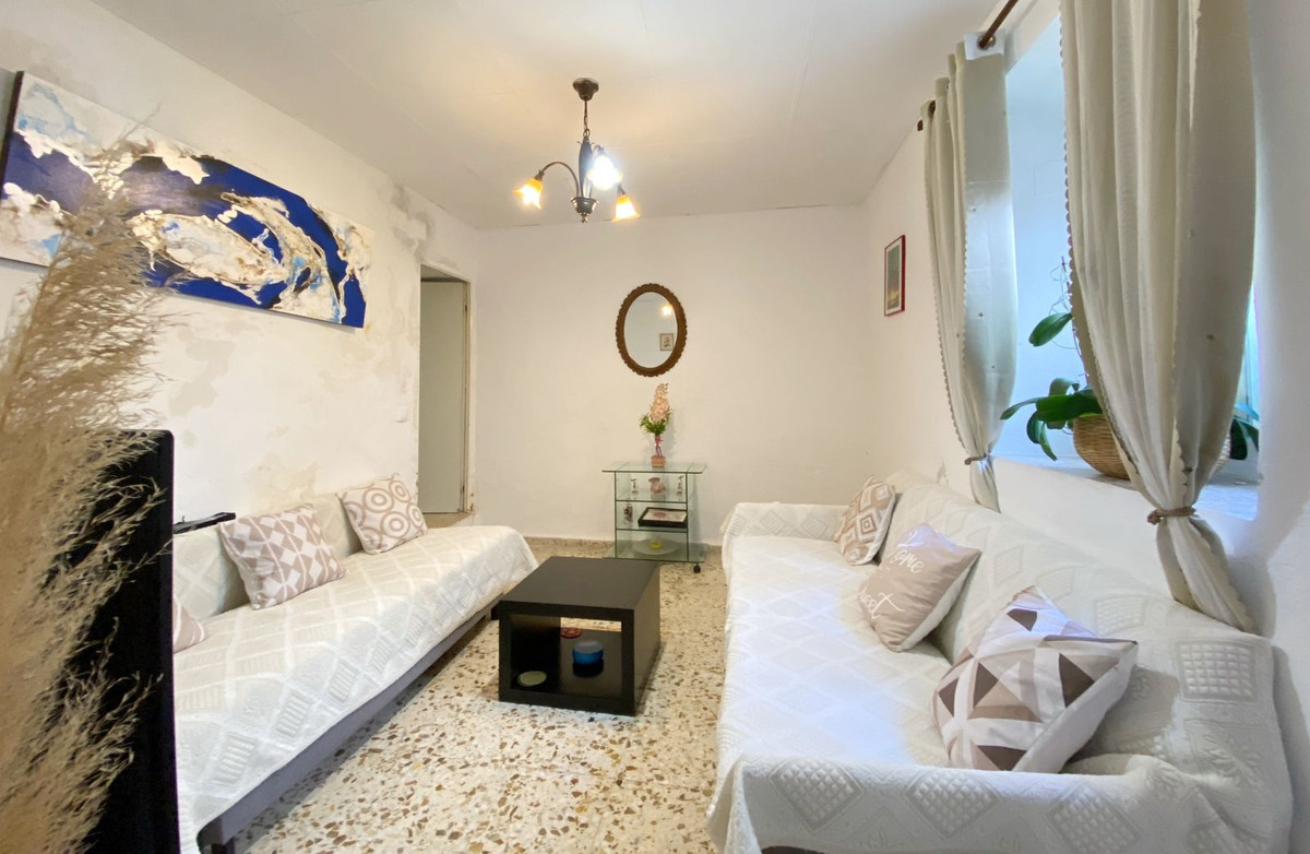 4 Bedroom Villa for Sale in Marbella — 7