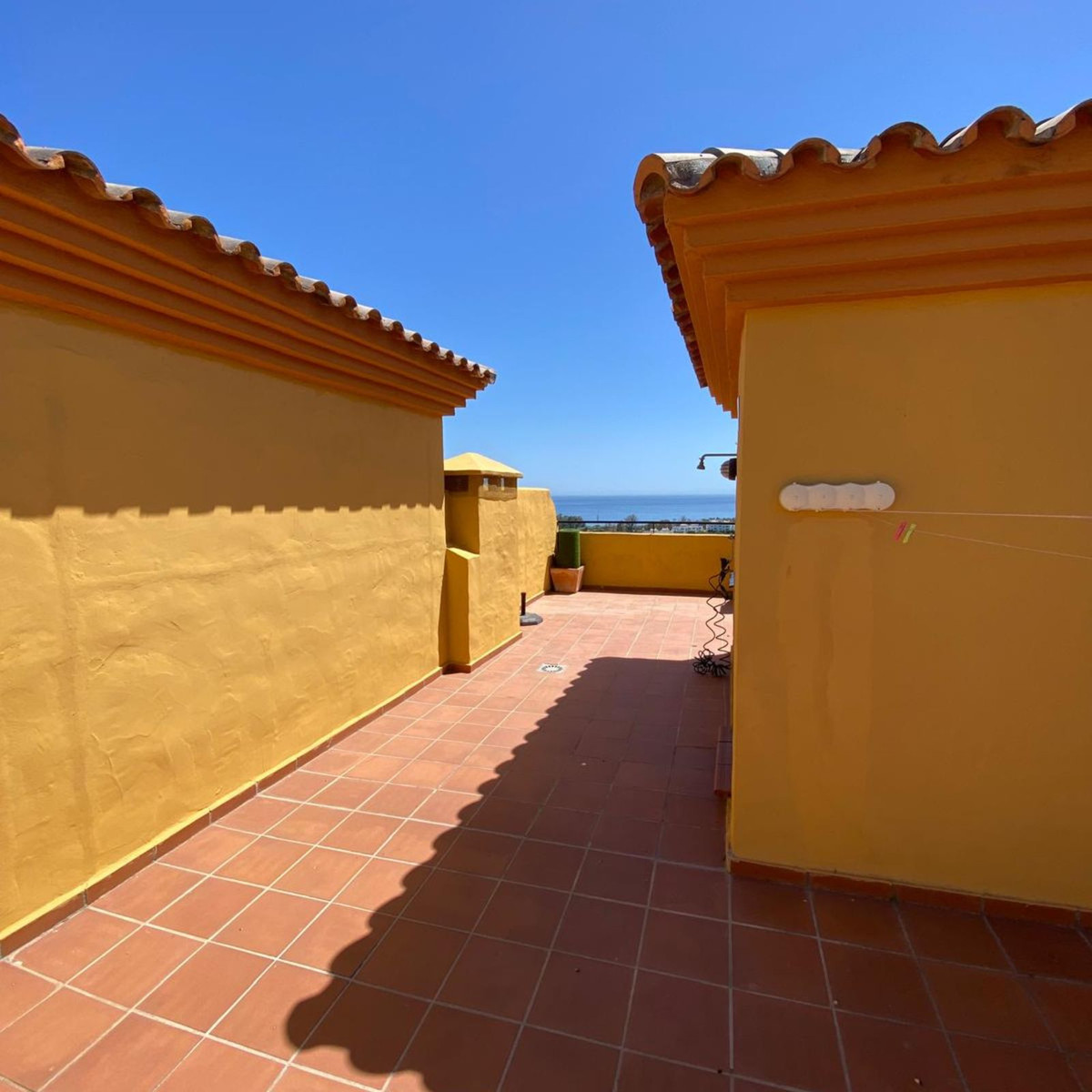4 Bedroom Apartment for Sale in Estepona — 8