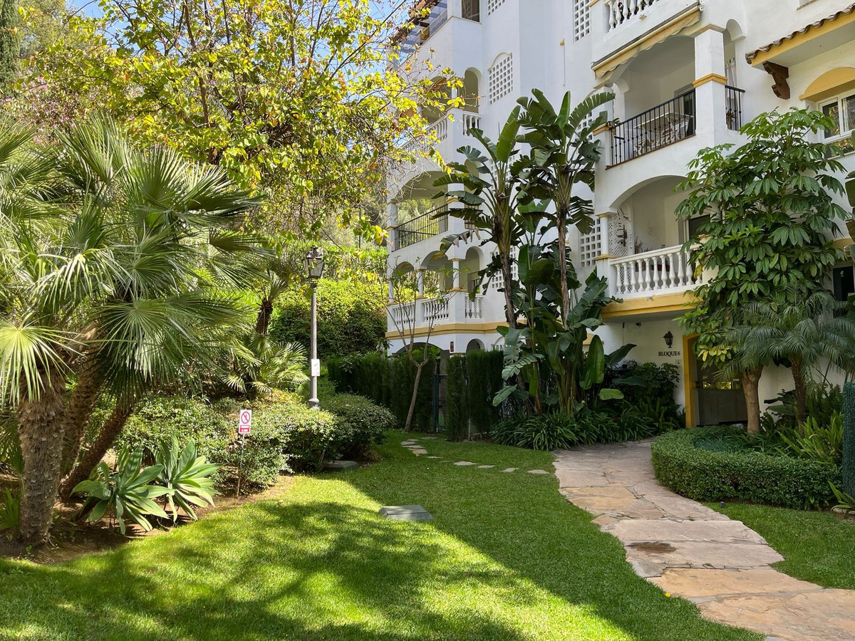 2 Bedroom Apartment for Sale in Marbella — view 10