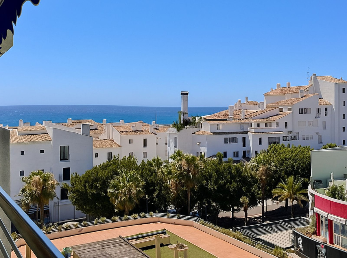 2 Bedroom Apartment for Sale in Puerto Banús