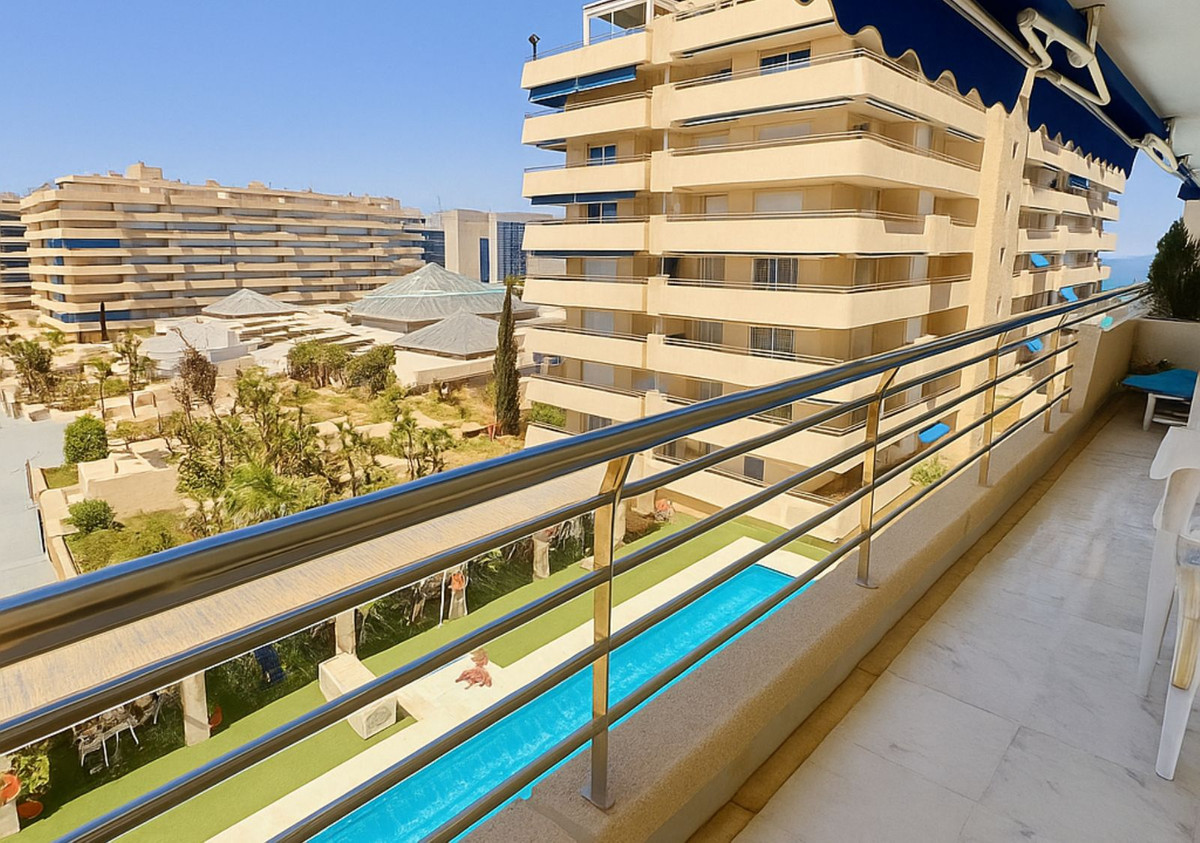 2 Bedroom Apartment for Sale in Puerto Banús — 2