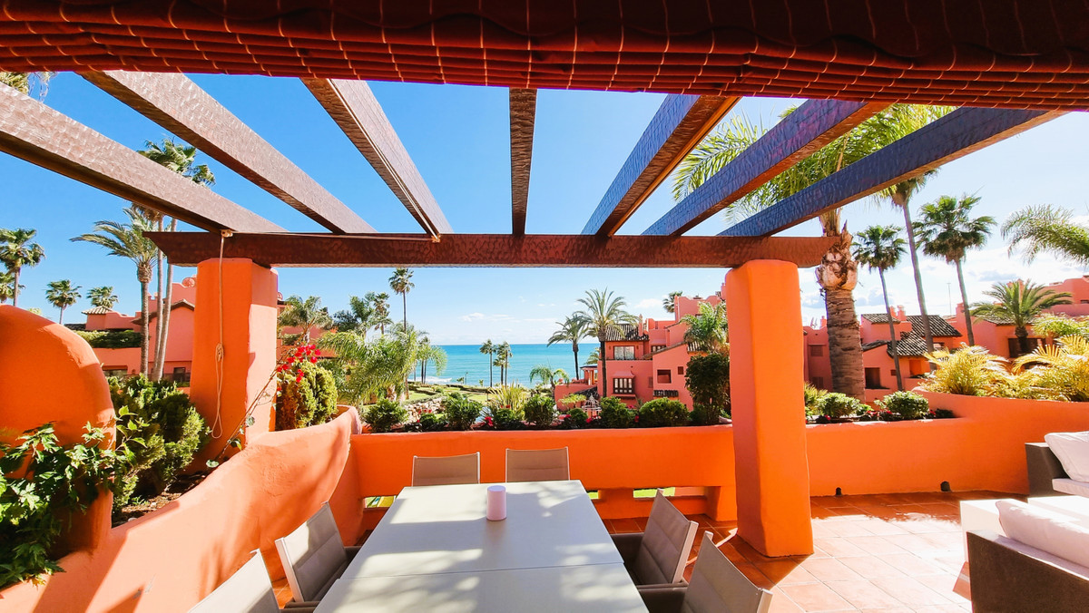 2 Bedroom Apartment for Sale in Estepona — 3