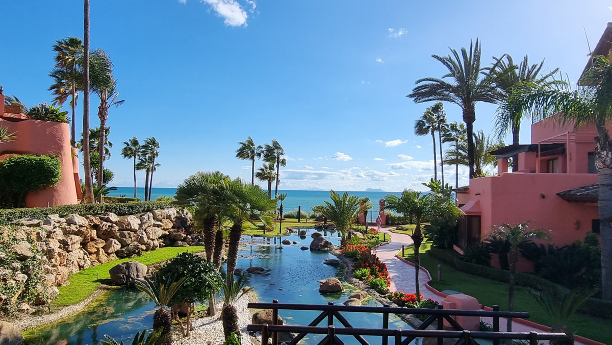 2 Bedroom Apartment for Sale in Estepona — 5