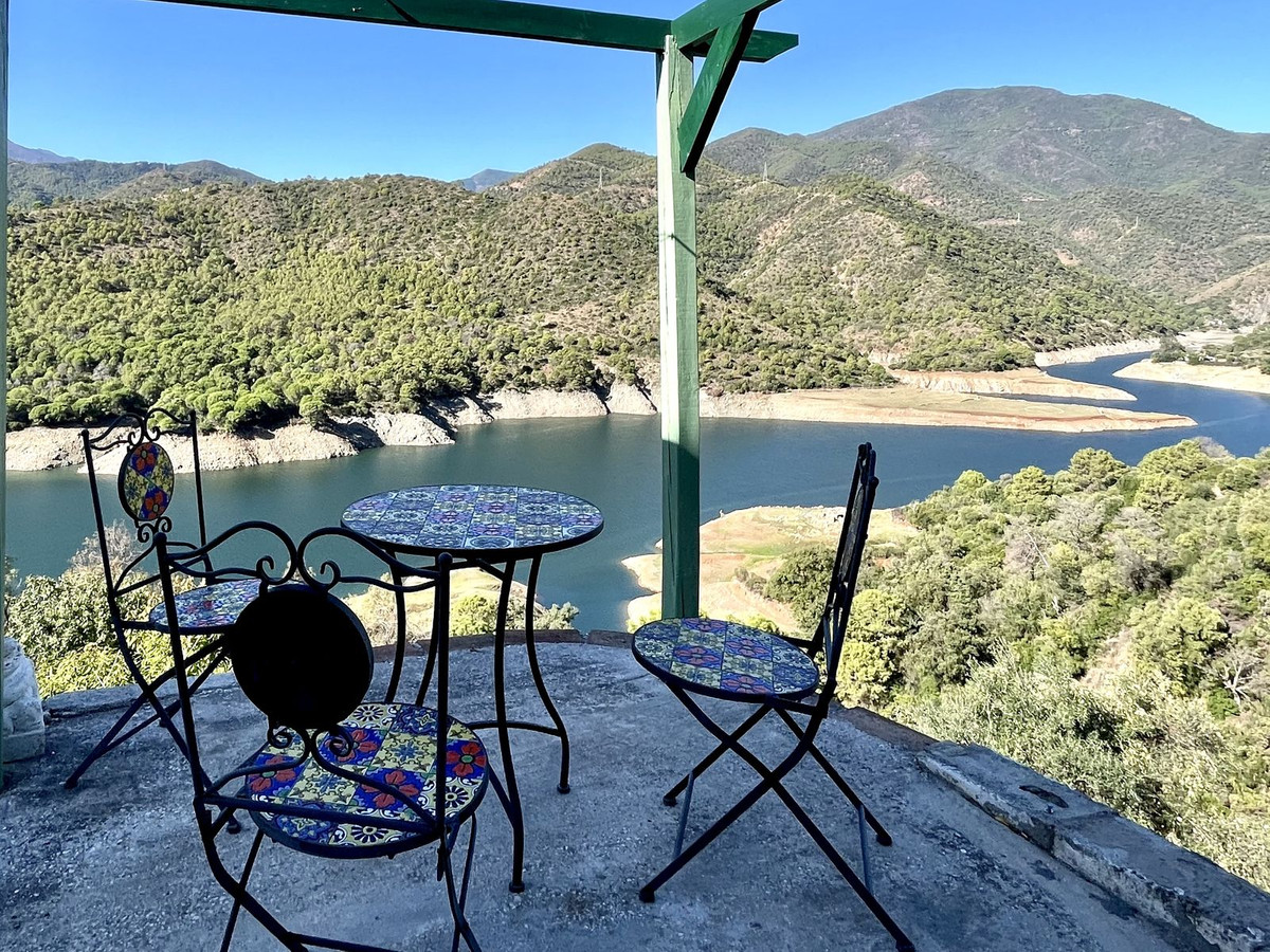 3 Bedroom Villa for Sale in Istán