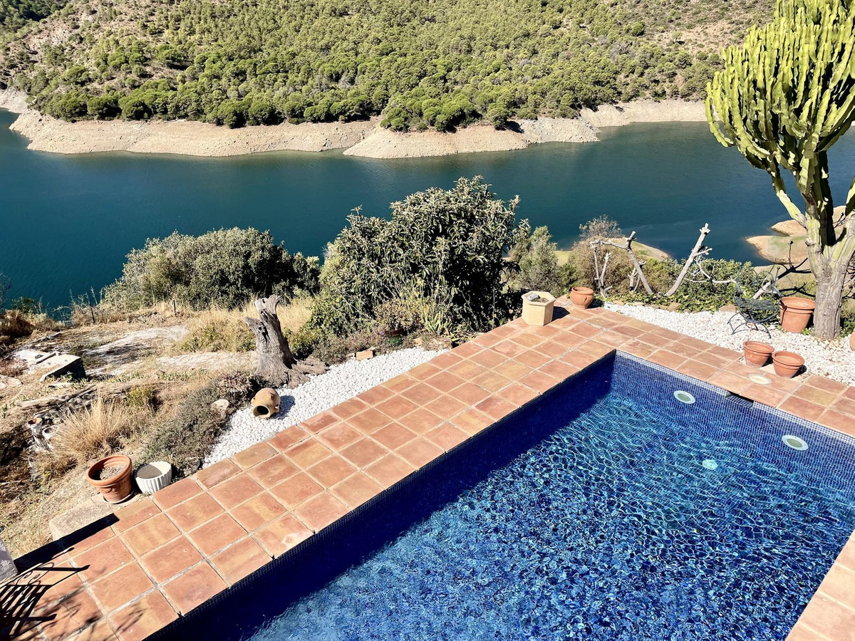 3 Bedroom Villa for Sale in Istán — 9