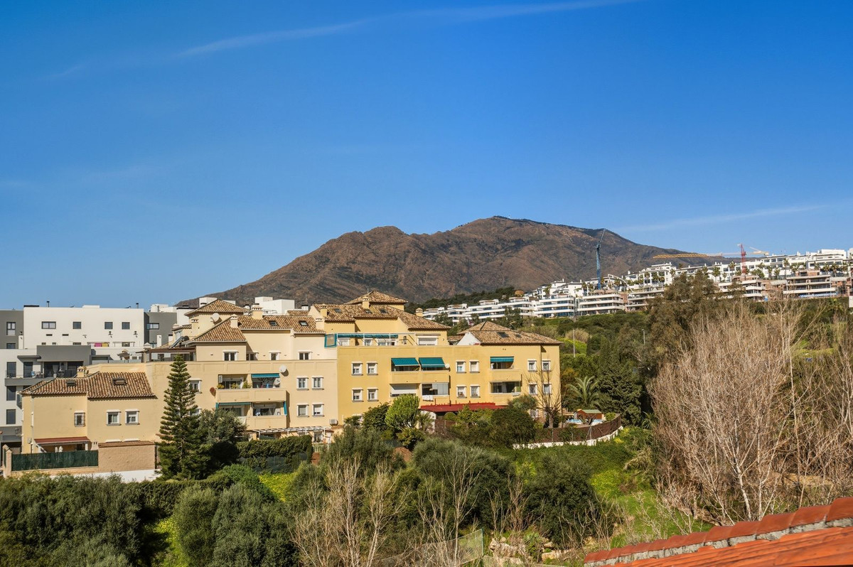 3 Bedroom Apartment for Sale in Estepona — 4