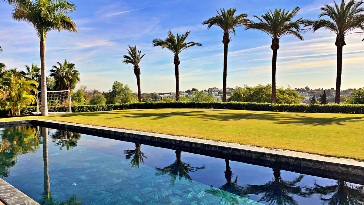 5 Bedroom Villa for Sale in Benahavís — 4