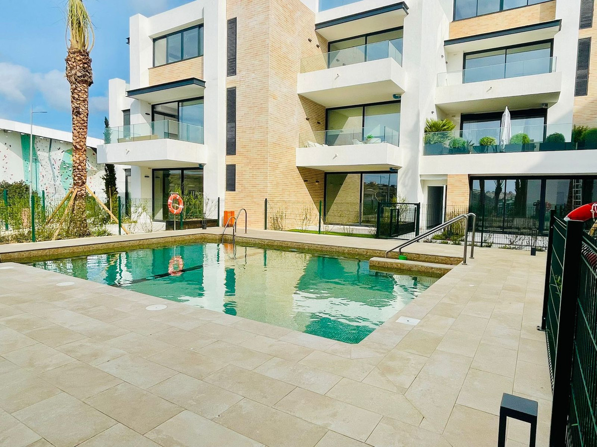 2 Bedroom Apartment for Sale in Estepona