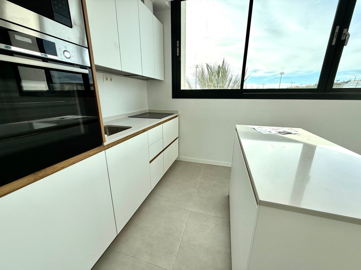 2 Bedroom Apartment for Sale in Estepona — 7