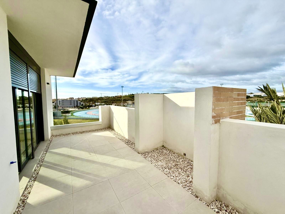 2 Bedroom Apartment for Sale in Estepona — 8