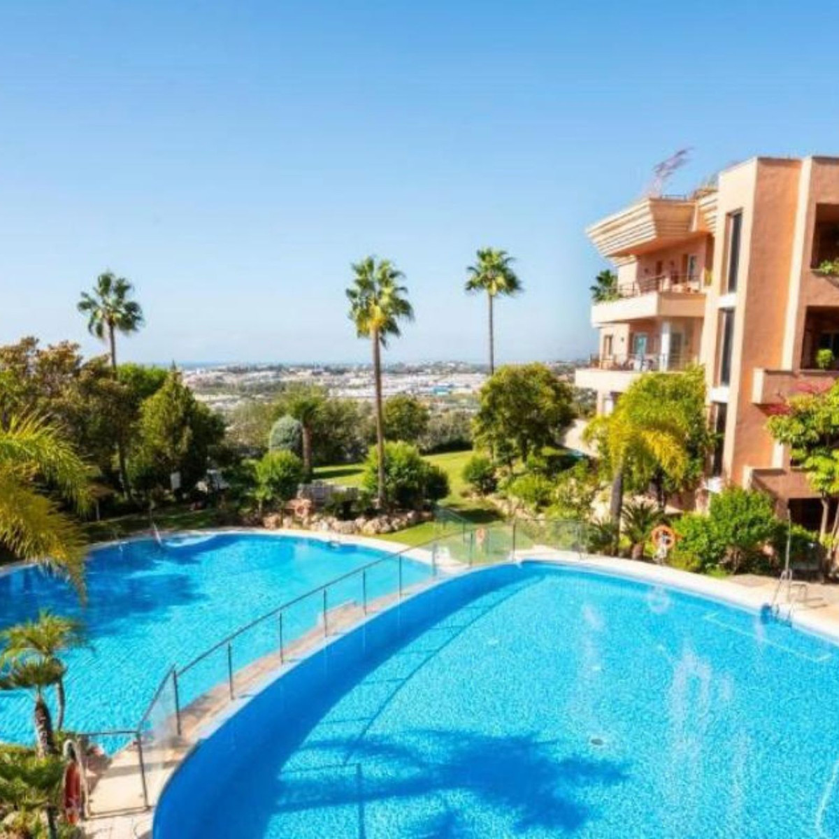 2 Bedroom Apartment for Sale in Marbella — 2