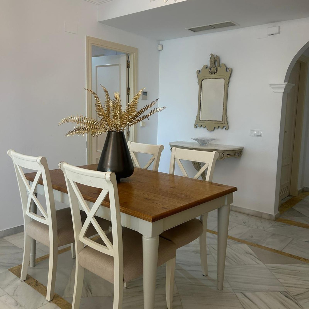 2 Bedroom Apartment for Sale in Marbella — view 10