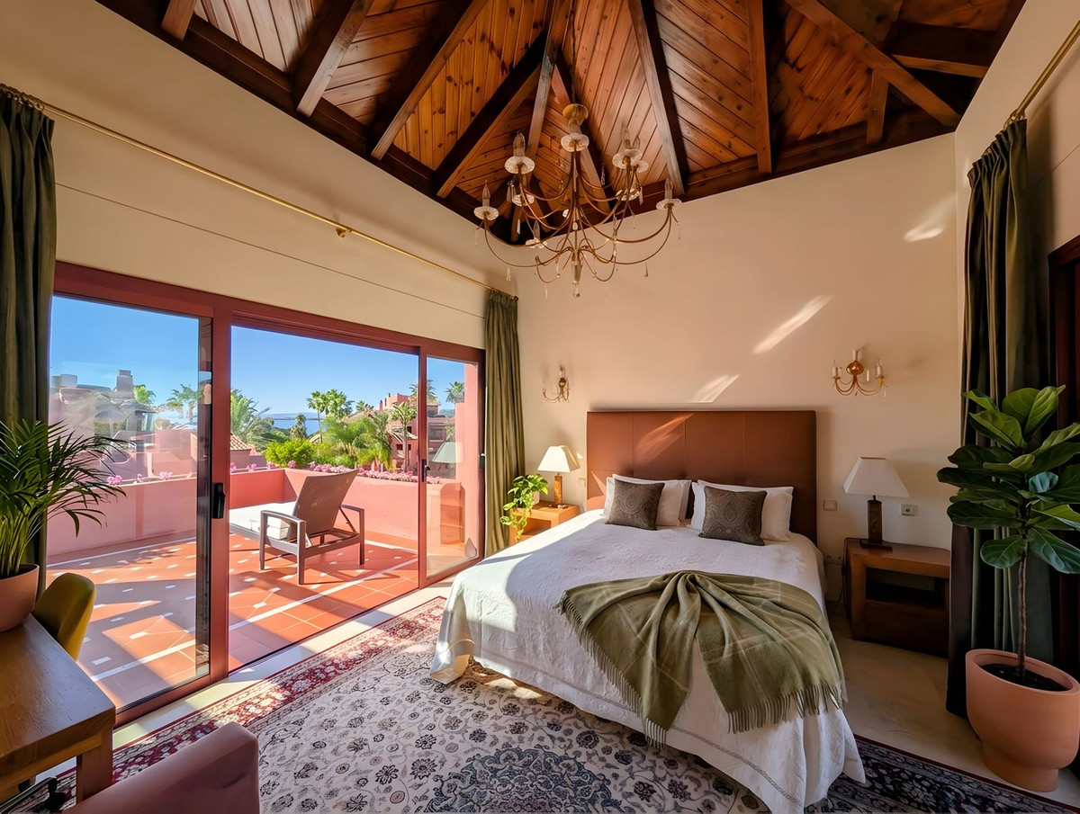 3 Bedroom Apartment for Sale in New Golden Mile — 4