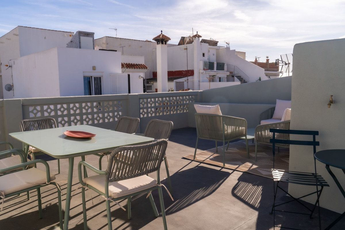 4 Bedroom Villa for Sale in San Pedro de Alcántara — 3