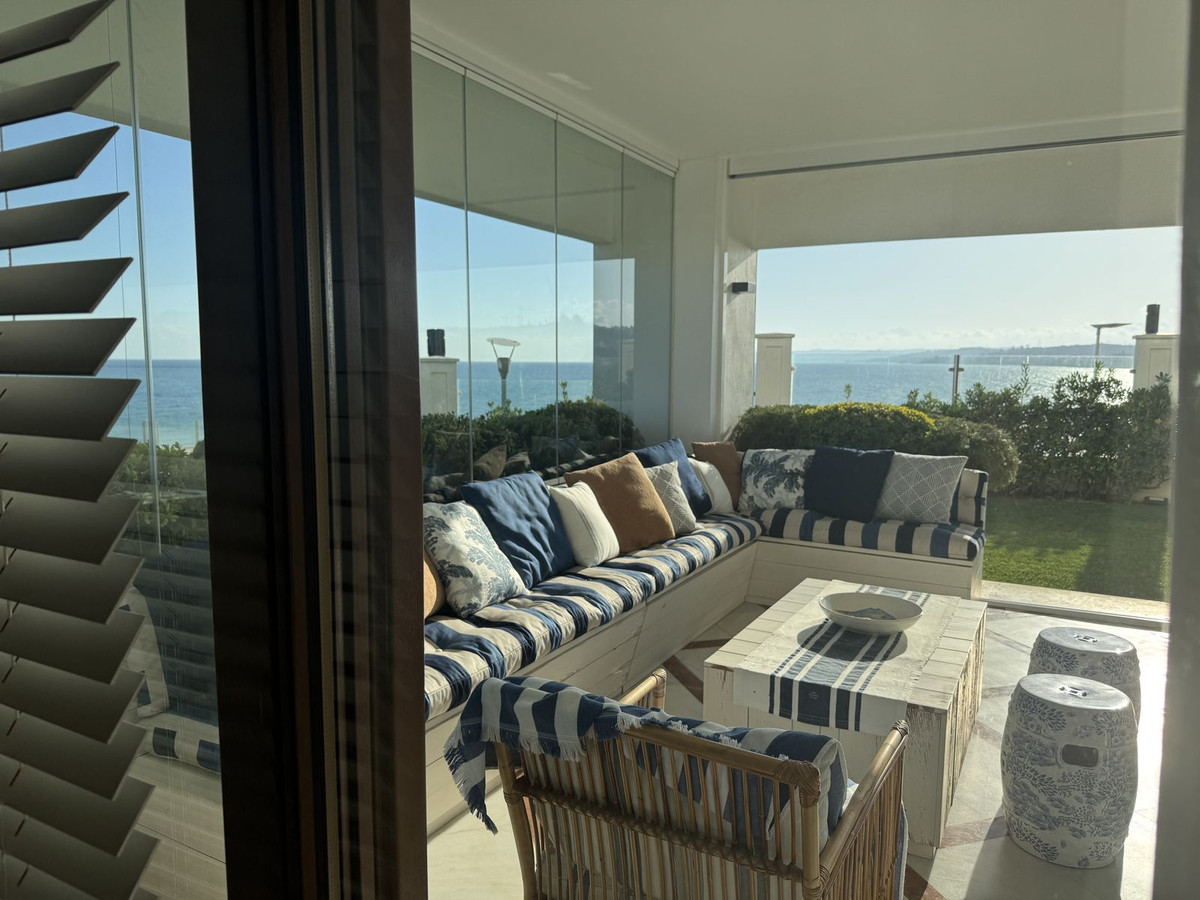 3 Bedroom Apartment for Sale in Estepona
