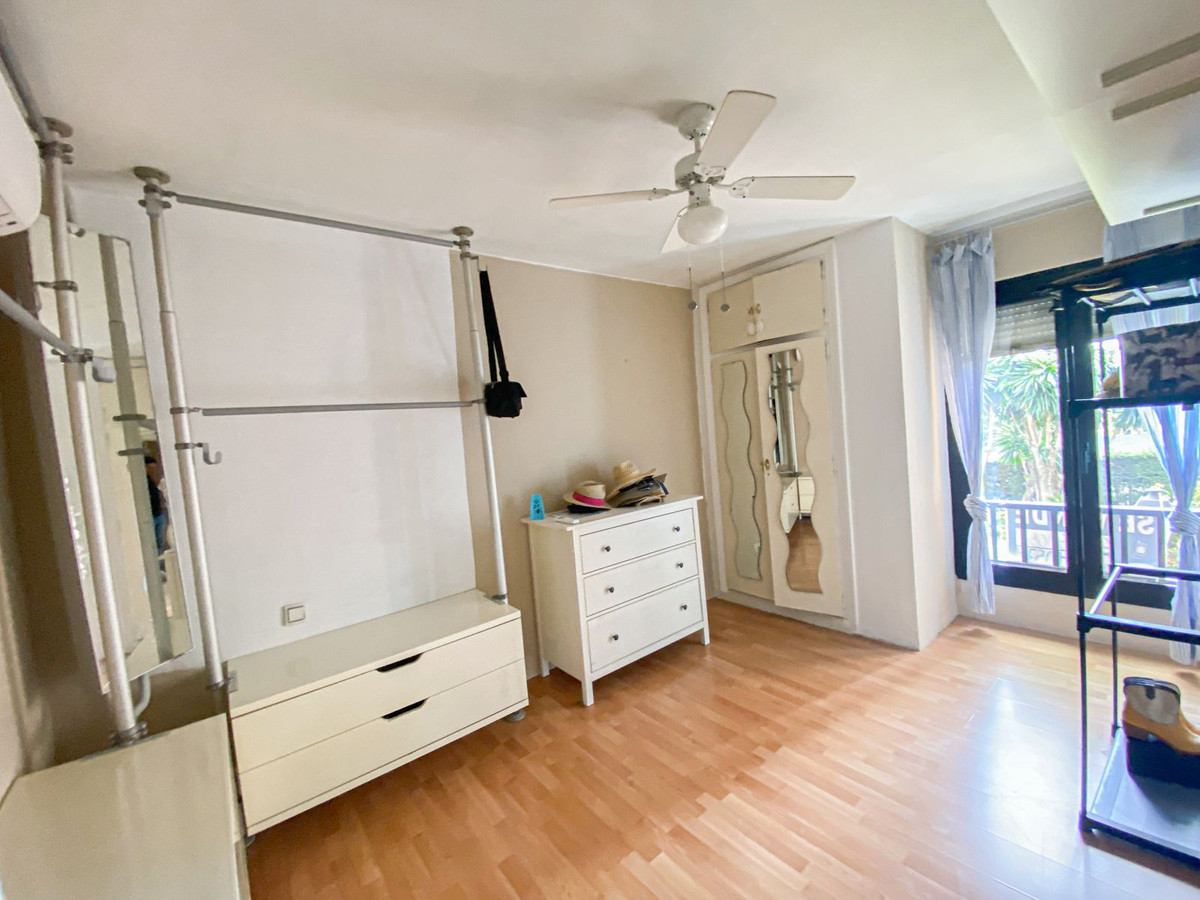 3 Bedroom Apartment for Sale in Nueva Andalucía — 5