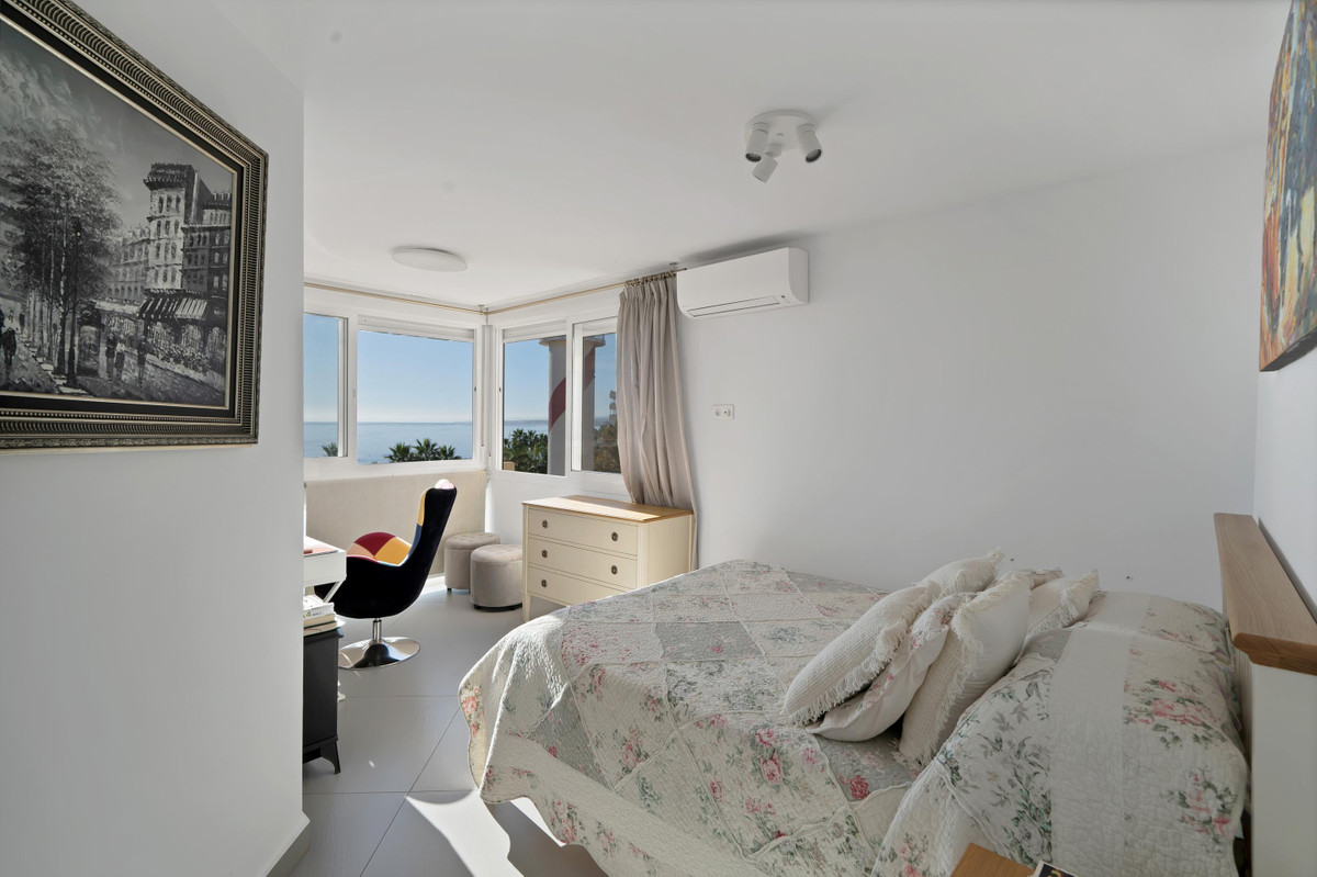 2 Bedroom Apartment for Sale in Marbella — view 18