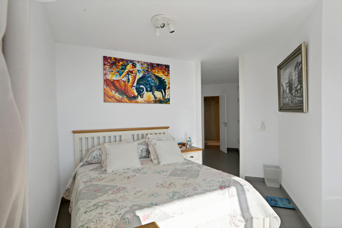 2 Bedroom Apartment for Sale in Marbella — view 20