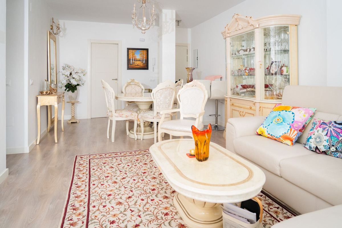 3 Bedroom Apartment for Sale in Nueva Andalucía — 3