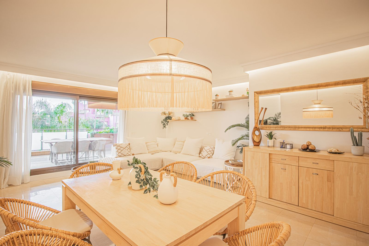 3 Bedroom Apartment for Sale in Estepona — 3