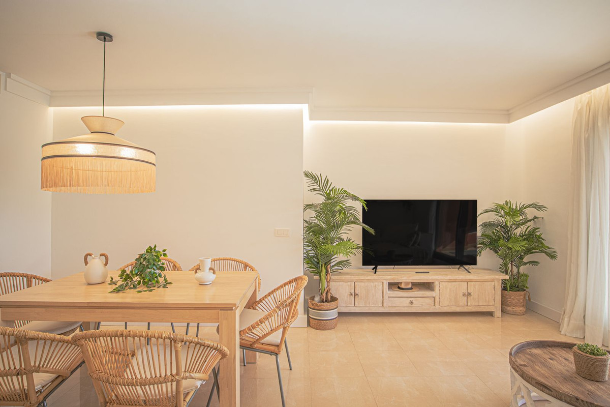 3 Bedroom Apartment for Sale in Estepona — 6