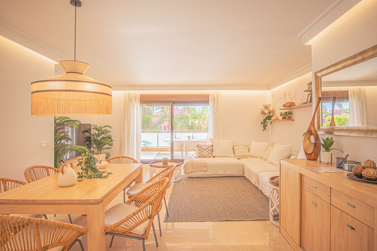 3 Bedroom Apartment for Sale in Estepona — 9