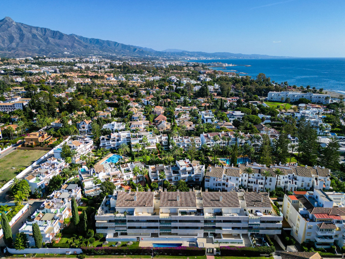 2 Bedroom Apartment for Sale in San Pedro de Alcántara — view 20