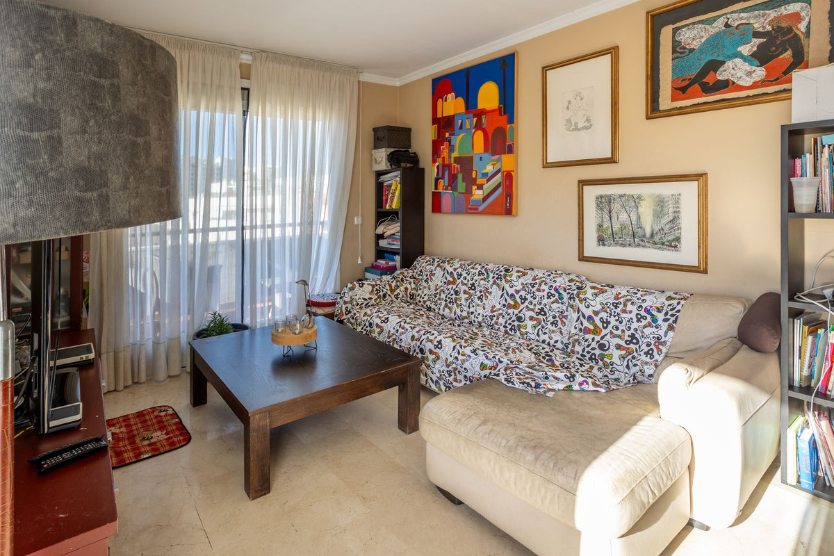 3 Bedroom Apartment for Sale in Estepona — 5