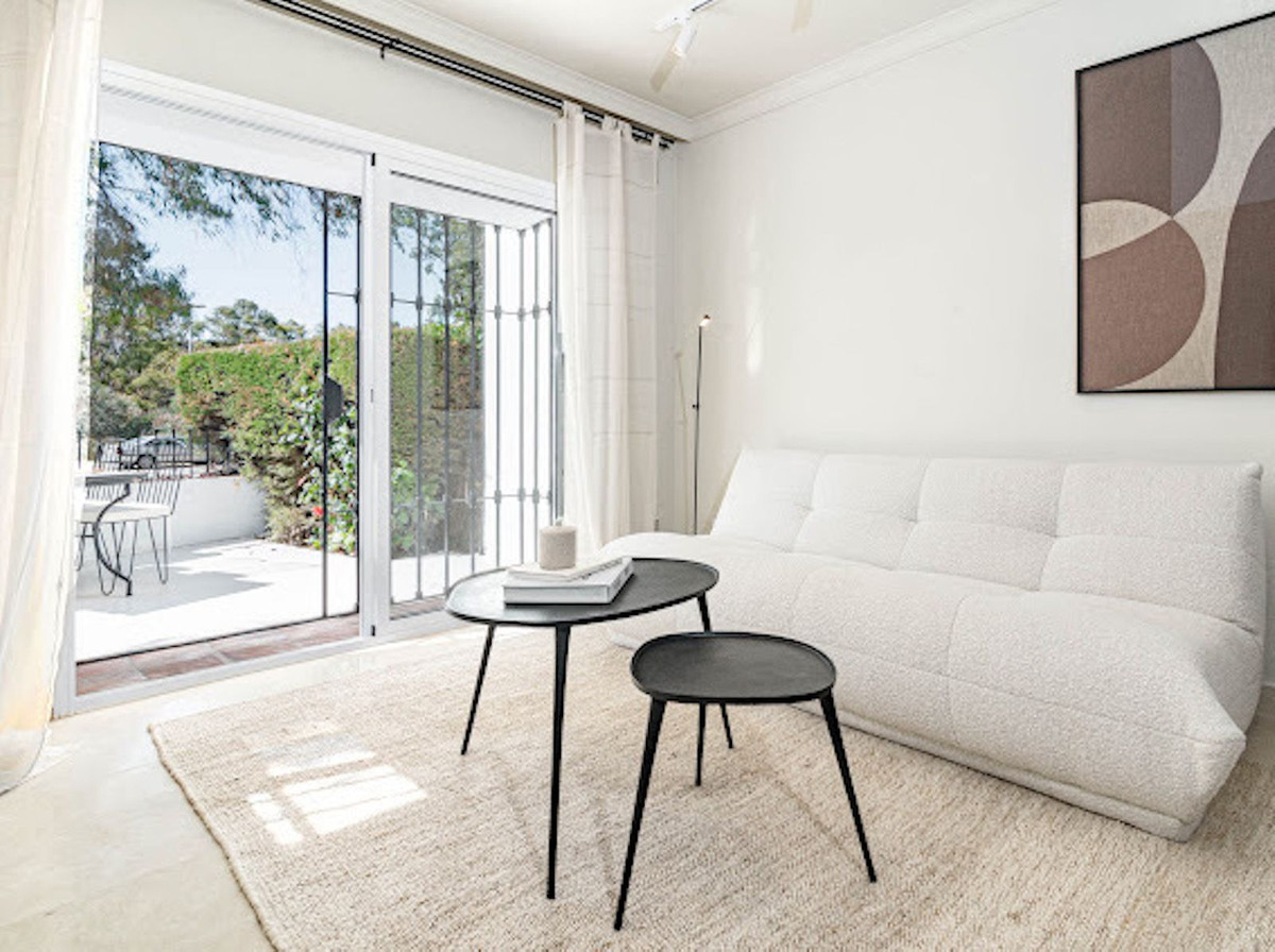 2 Bedroom Apartment for Sale in Nueva Andalucía — 5
