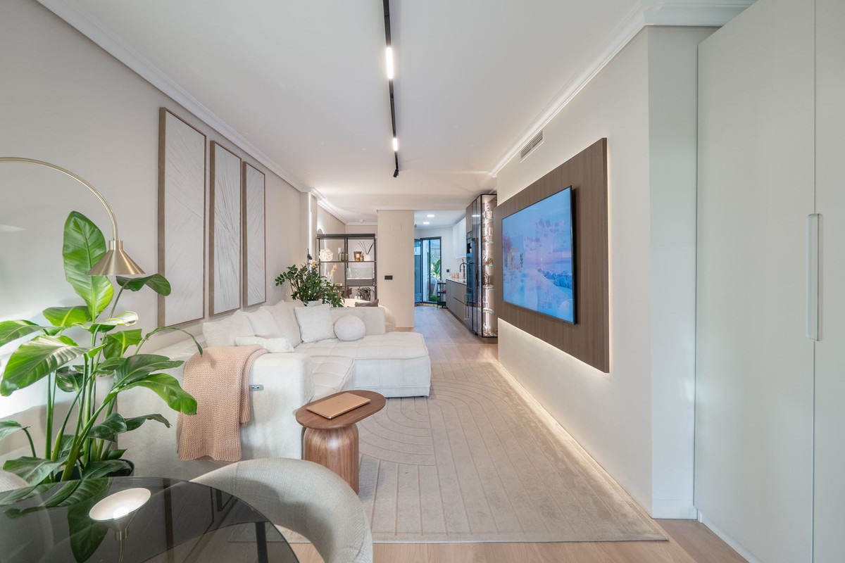 2 Bedroom Apartment for Sale in Selwo — 2