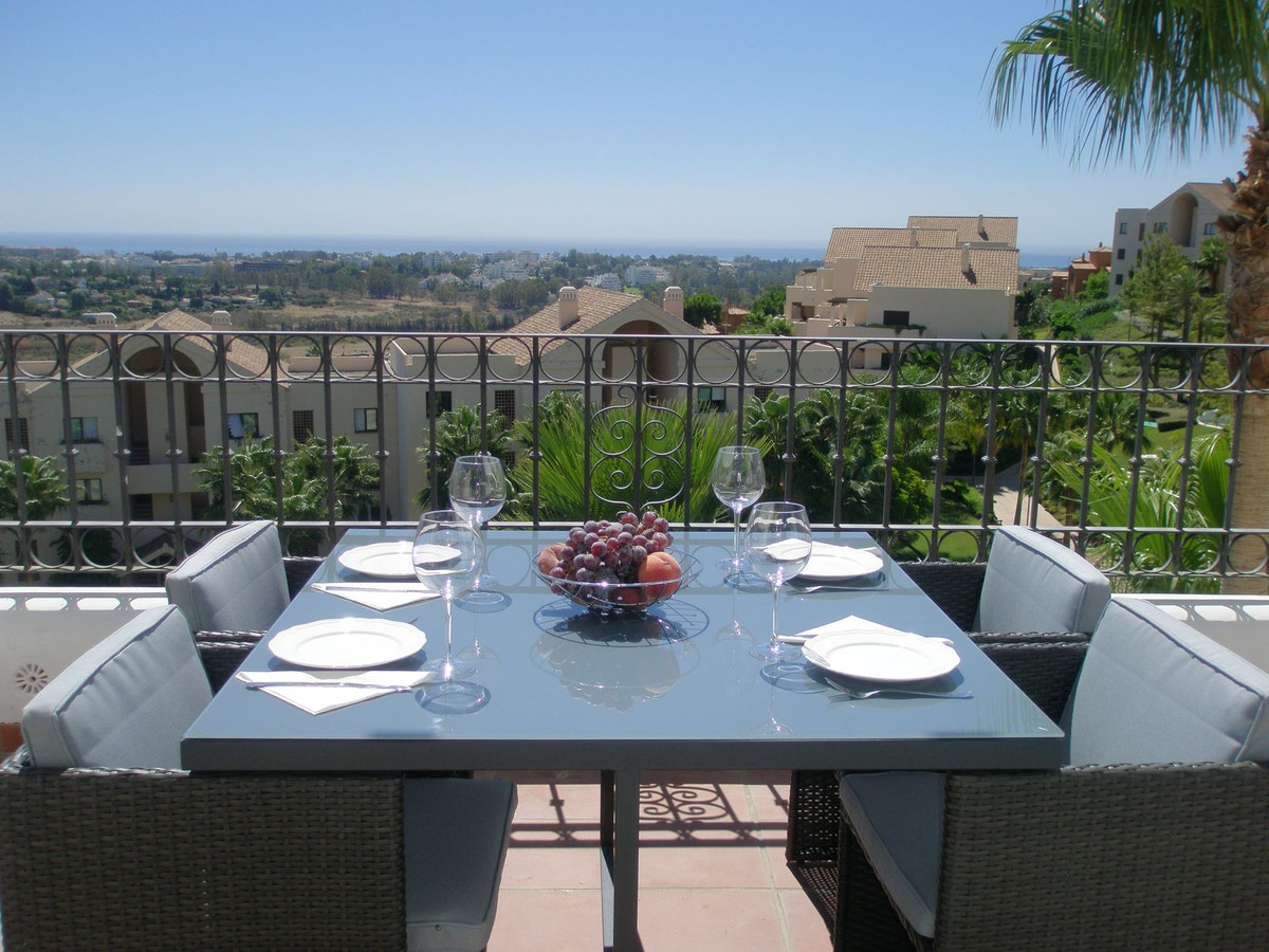 3 Bedroom Apartment for Sale in Benahavís — 6
