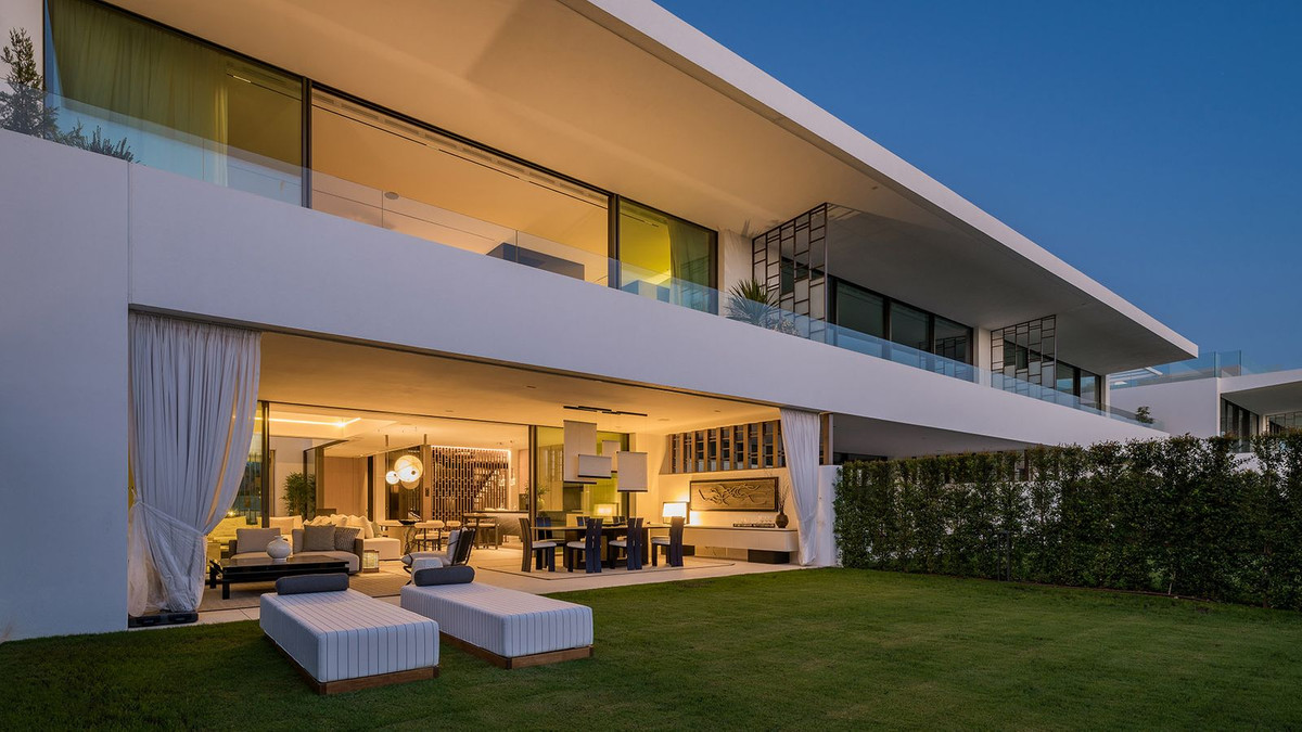 4 Bedroom Villa for Sale in Marbella