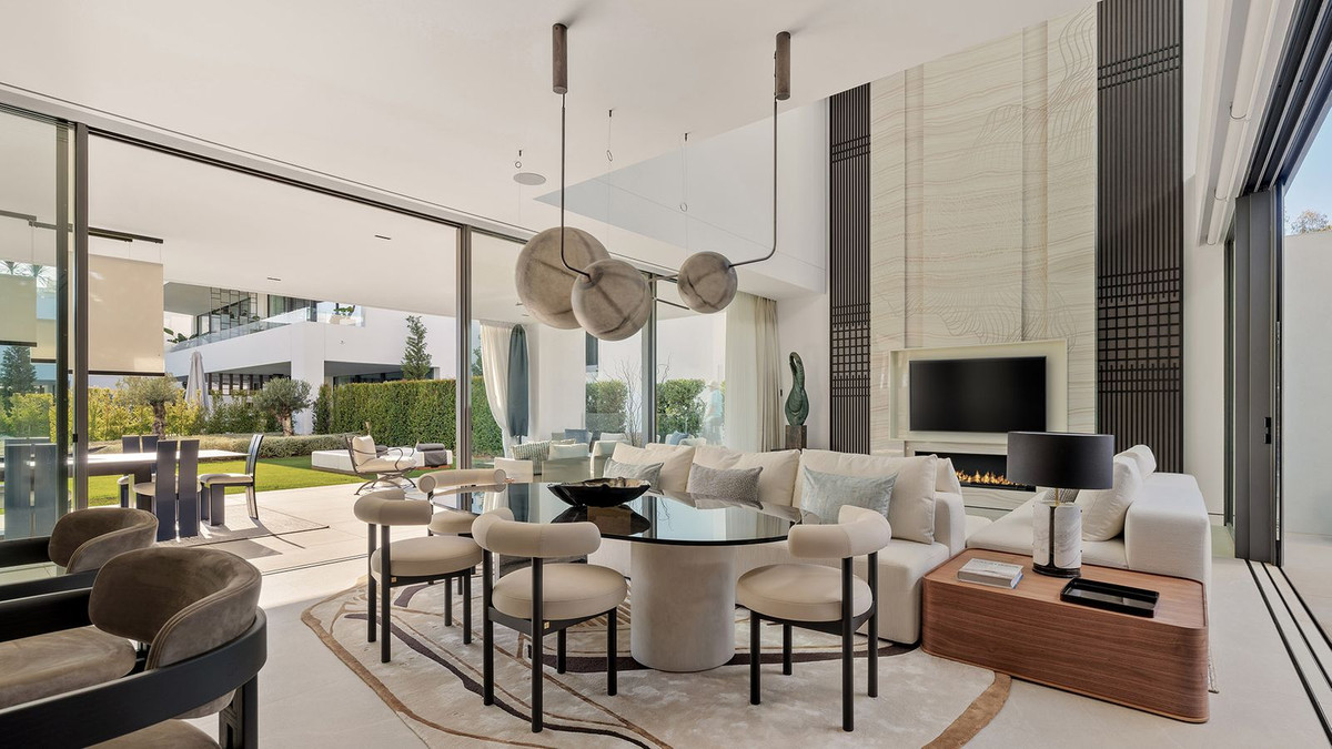 4 Bedroom Villa for Sale in Marbella — 6