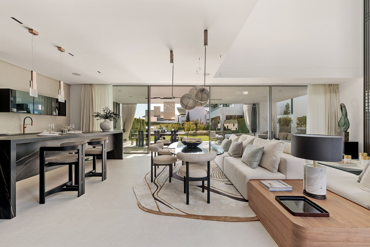 4 Bedroom Villa for Sale in Marbella — 7